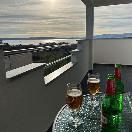 Apartment Marko With A Beautiful View Of The Sea Kaštel Sućurac Εξωτερικό φωτογραφία