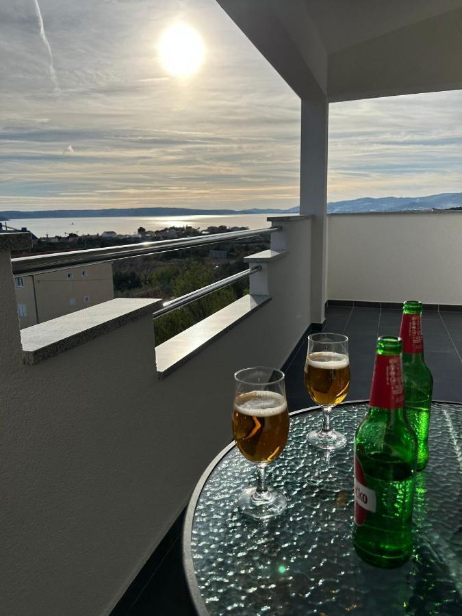 Apartment Marko With A Beautiful View Of The Sea Kaštel Sućurac Εξωτερικό φωτογραφία