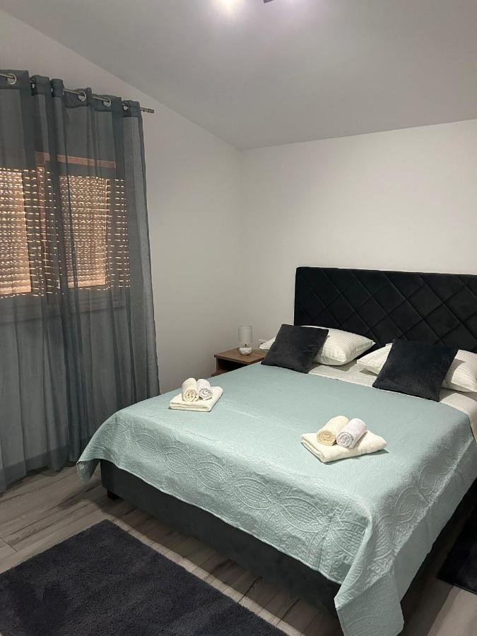 Apartment Marko With A Beautiful View Of The Sea Kaštel Sućurac Εξωτερικό φωτογραφία