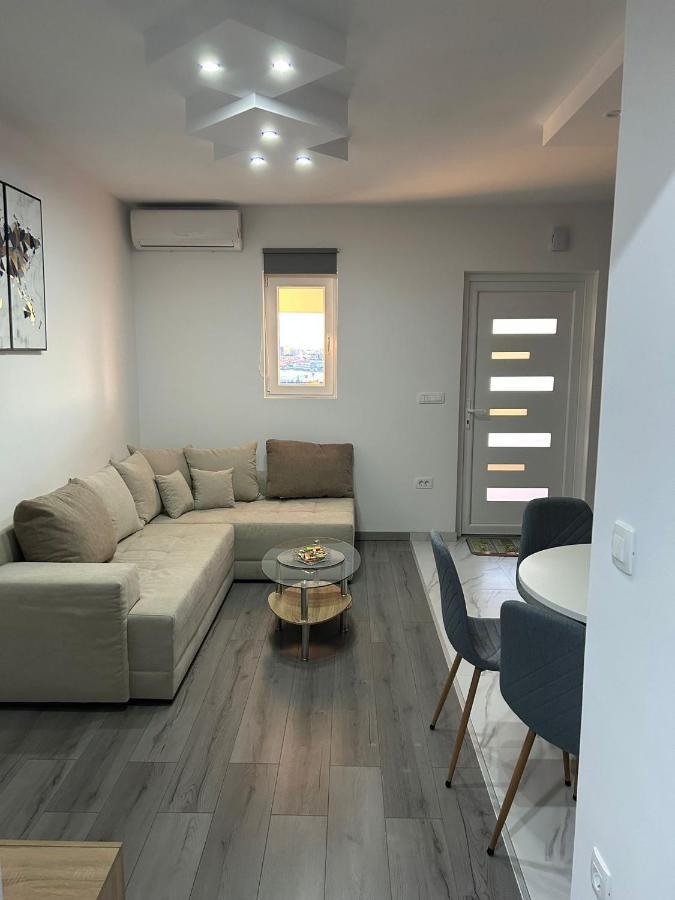 Apartment Marko With A Beautiful View Of The Sea Kaštel Sućurac Εξωτερικό φωτογραφία