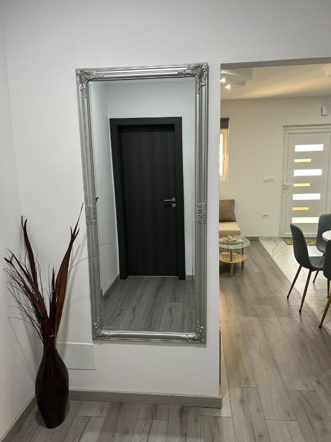 Apartment Marko With A Beautiful View Of The Sea Kaštel Sućurac Εξωτερικό φωτογραφία